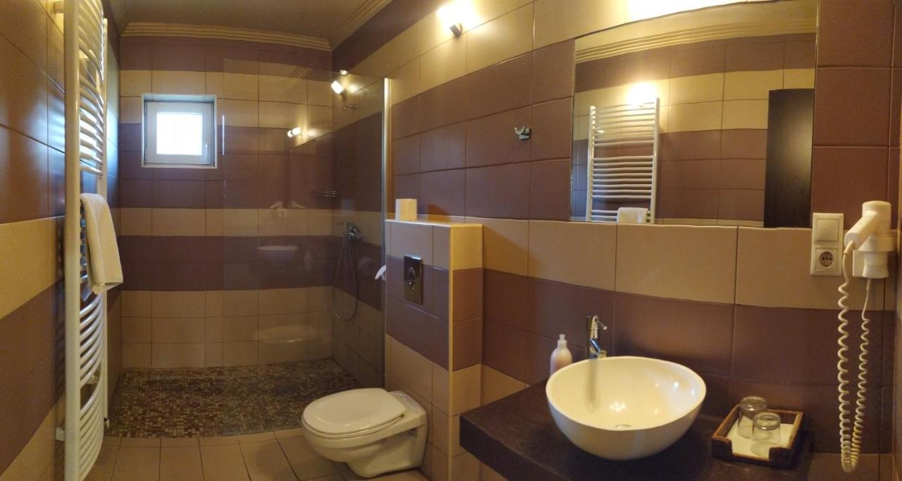 Hotel Zala Aranya Panzio Zalakaros Exterior foto